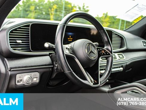 Used 2025 Mercedes-Benz GLE 450e 4MATIC w/ Winter Package image 22