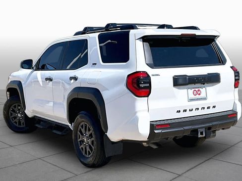 Used 2025 Toyota 4Runner SR5 AWD/4WD image 11