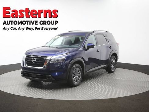 Used 2025 Nissan Pathfinder SV FWD image 56