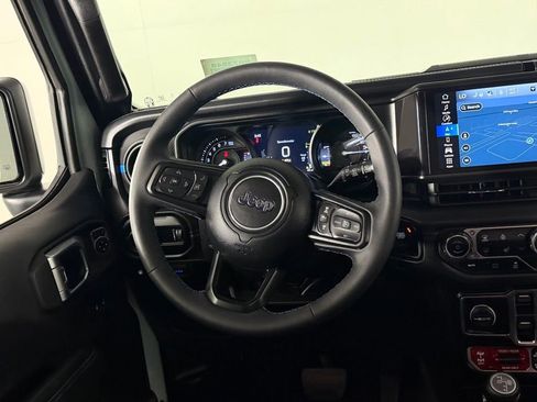 Used 2024 Jeep Wrangler Unlimited Rubicon 4xe AWD/4WD image 16