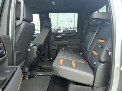 Used 2025 GMC Sierra 2500 AT4 w/ AT4 Premium Plus Package image 20