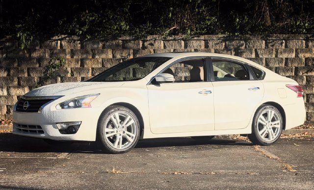 Used 2014 Nissan Altima 3.5 SL w/ Technology Package FWD image 14