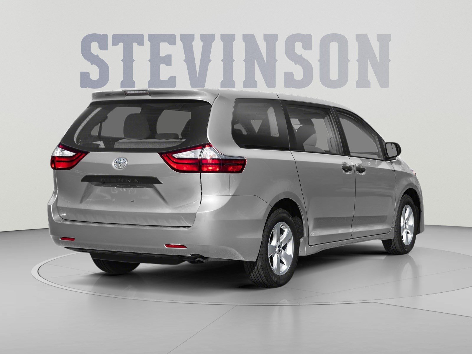 Used 2019 Toyota Sienna XLE FWD image 2