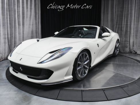 Used 2022 Ferrari 812 GTS RWD image 2