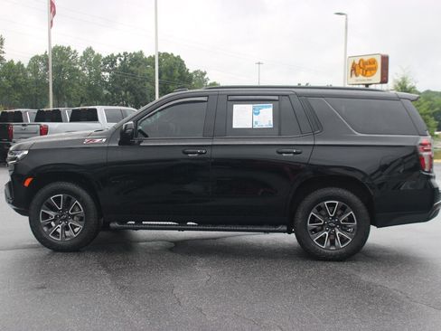 Used 2024 Chevrolet Tahoe Z71 w/ Luxury Package AWD/4WD image 4