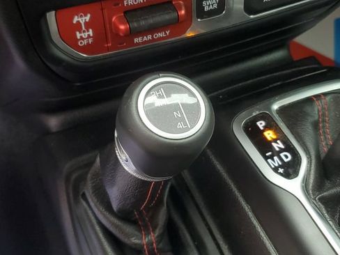 Used 2019 Jeep Wrangler Unlimited Rubicon AWD/4WD image 28