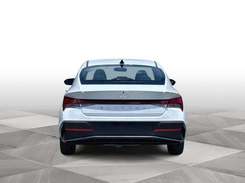 New 2026 Hyundai Elantra SE w/ Cargo Package FWD image 7