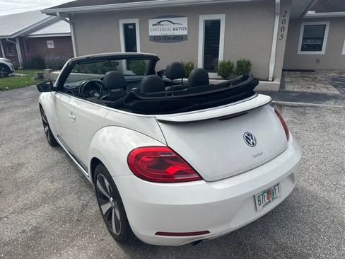 Used 2013 Volkswagen Beetle 2.0T FWD image 8