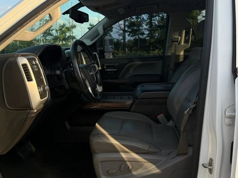 Used 2015 GMC Sierra 2500 SLT RWD image 11