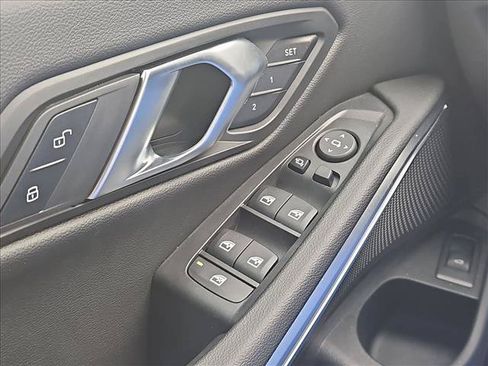 Used 2026 BMW 330i Sedan w/ Convenience Package RWD image 17