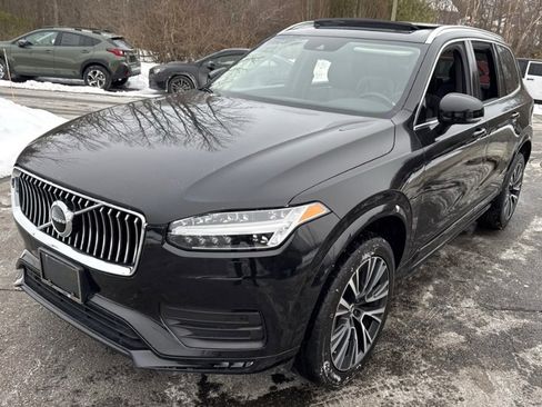 Used 2022 Volvo XC90 T6 Momentum w/ Climate Package image 3