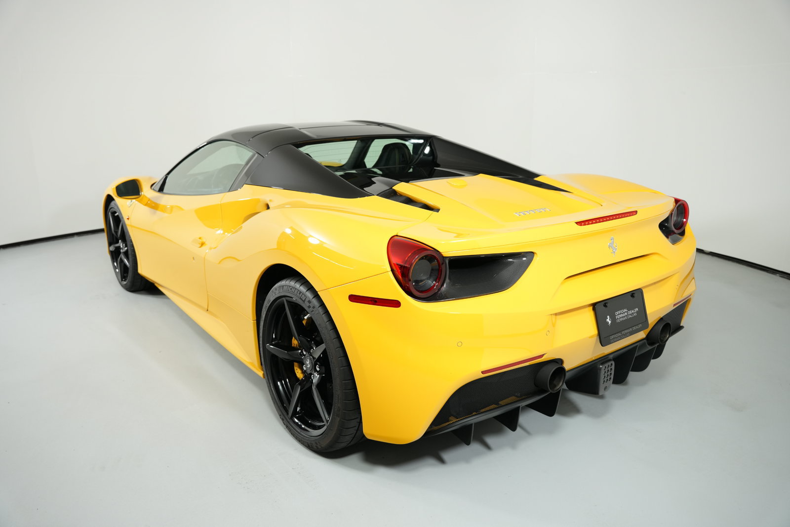 Certified 2018 Ferrari 488 Spider RWD image 10