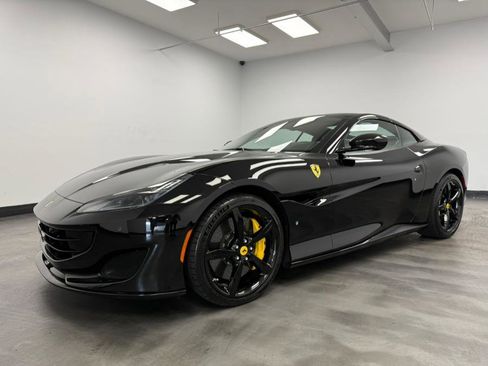 Used 2019 Ferrari Portofino image 5