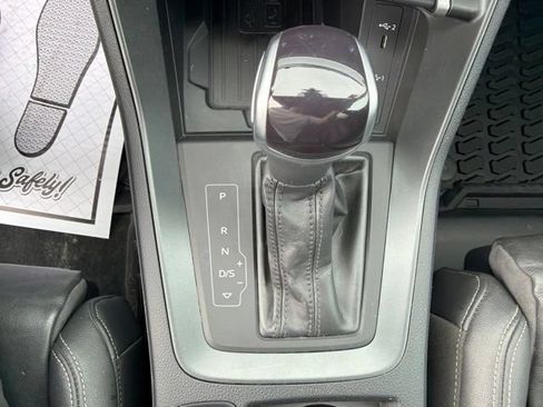 Used 2023 Audi Q3 2.0T Premium Plus w/ Premium Plus Package AWD/4WD image 21