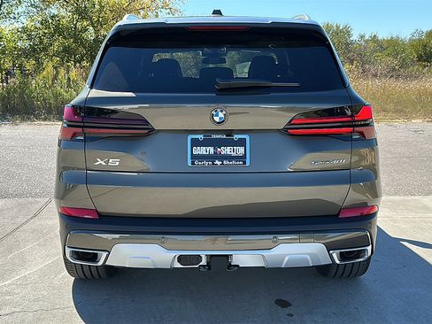 New 2026 BMW X5 sDrive40i w/ Climate Comfort Package image 7