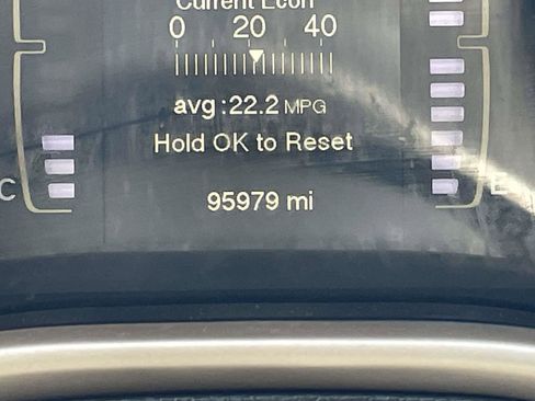 Used 2016 Jeep Cherokee Latitude FWD image 17