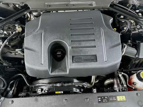 Used 2022 Land Rover Defender 90 X-Dynamic HSE AWD/4WD image 12