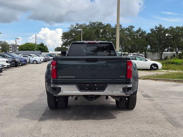 Used 2025 Chevrolet Silverado 3500 LTZ w/ LTZ Plus Package AWD/4WD image 6