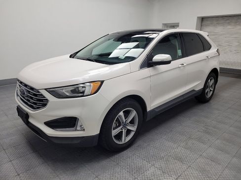 Used 2019 Ford Edge SEL w/ Equipment Group 201A FWD image 2