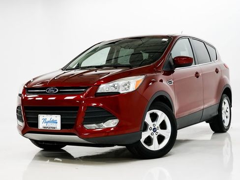 Used 2015 Ford Escape SE image 1