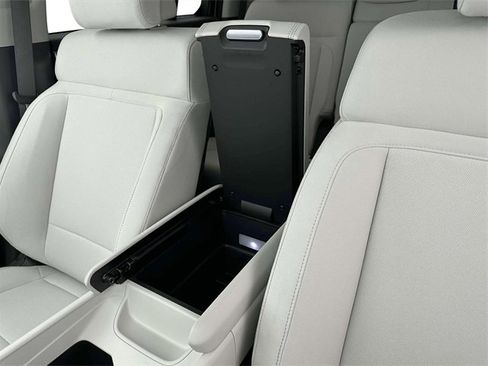 New 2024 Hyundai Santa Fe SE image 18