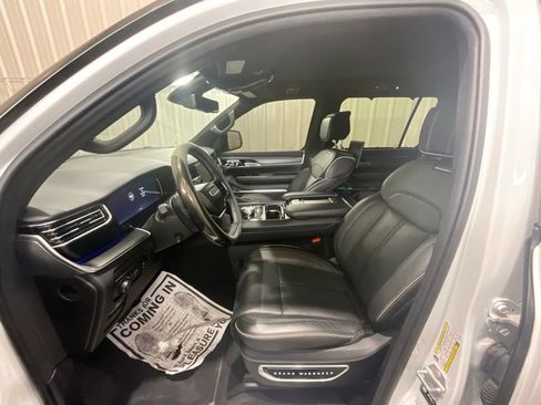 Used 2024 Jeep Grand Wagoneer Series II w/ Quick Order Packagew 28T AWD/4WD image 9