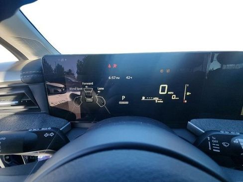 New 2025 Nissan Kicks SV w/ Illumination Package image 19