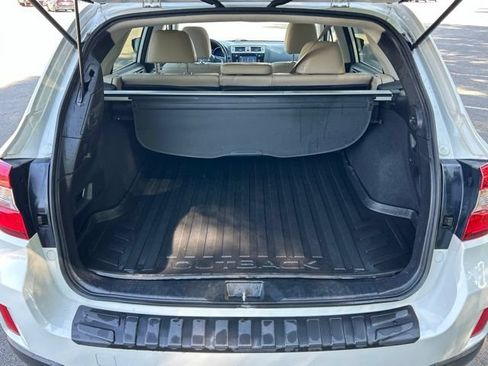 Used 2016 Subaru Outback 2.5i Limited AWD/4WD image 46