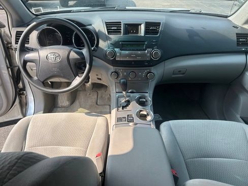 Used 2010 Toyota Highlander 2WD w/ Extra Value Pkg 2 image 15
