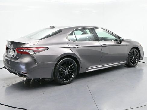 Used 2022 Toyota Camry XSE w/ Carpet Mat Package (TMS) FWD image 7