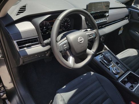 New 2026 Nissan Rogue SL AWD/4WD image 17