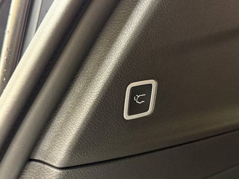 New 2026 Chrysler Pacifica Pinnacle w/ Trailer Tow Group image 9