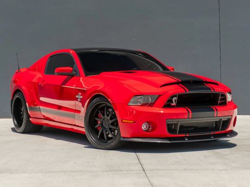 Used 2014 Ford Mustang Shelby GT500 w/ Equipment Group 821A RWD image 5