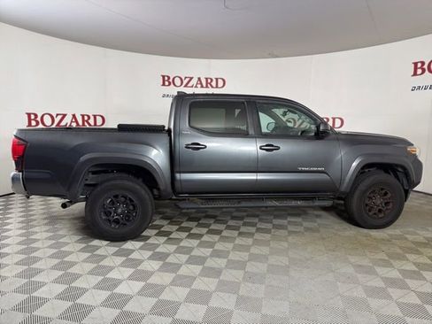 Used 2021 Toyota Tacoma SR5 RWD image 9