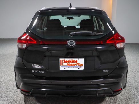Used 2021 Nissan Kicks SV image 8