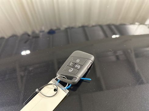 Used 2024 Volkswagen Jetta SE image 41