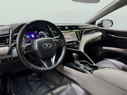 Used 2020 Toyota Camry XLE FWD image 43