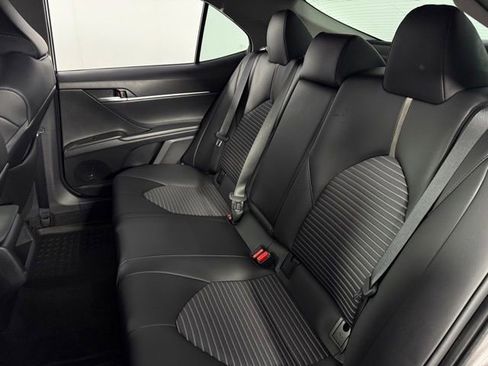 Used 2023 Toyota Camry SE FWD image 16