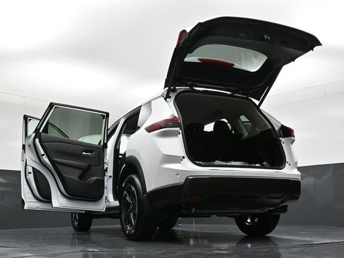 New 2026 Nissan Rogue SV image 38