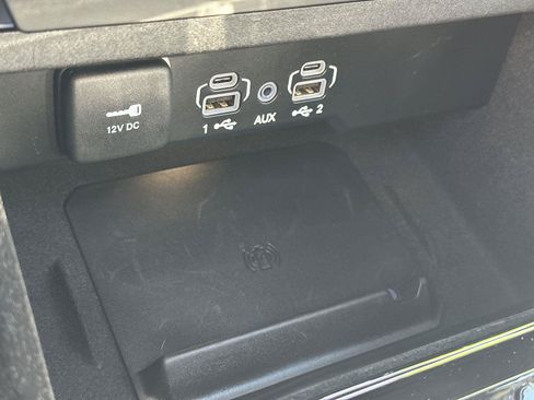 Used 2024 Jeep Grand Wagoneer L 4WD image 38