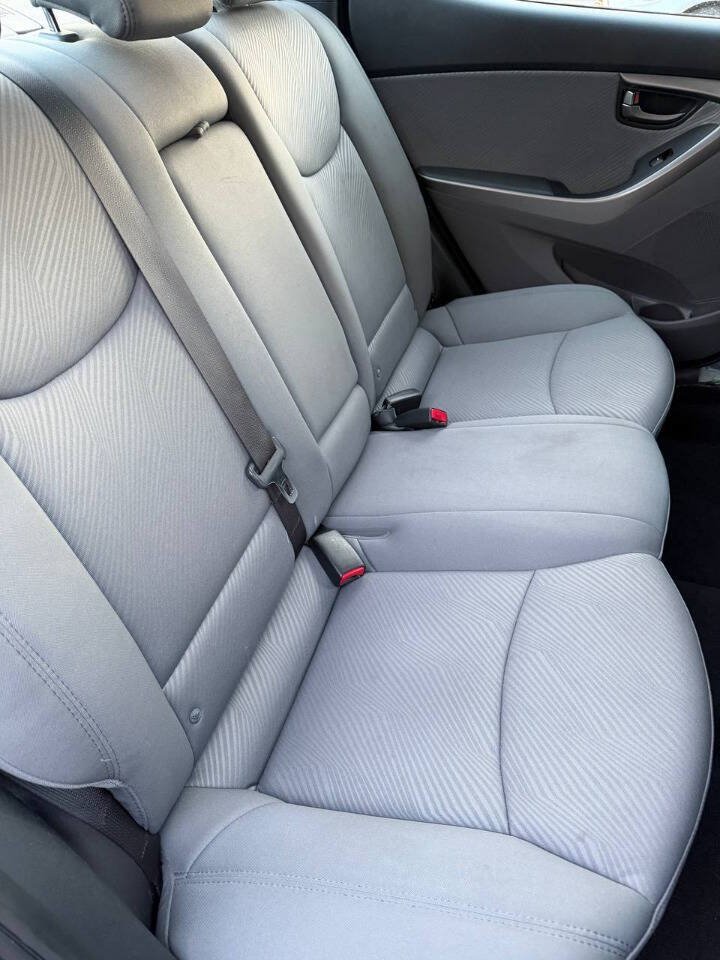 Used 2013 Hyundai Elantra GLS w/ Preferred Pkg FWD image 18