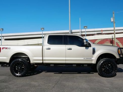 Used 2017 Ford F250 Lariat w/ Chrome Package AWD/4WD image 14