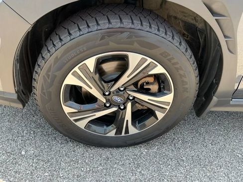Certified 2024 Subaru Crosstrek 2.0i Premium AWD/4WD image 11
