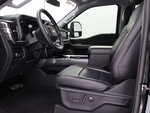 Used 2025 Ford F350 Lariat w/ Lariat Ultimate Package AWD/4WD image 8