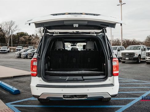 Used 2021 Ford Expedition Max XLT image 6