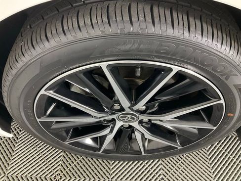 Used 2022 Toyota Camry SE image 10