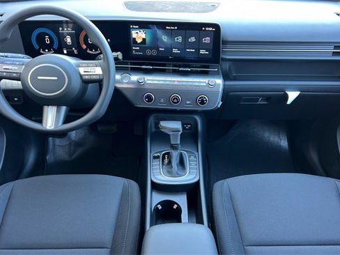 New 2026 Hyundai Kona SE image 13