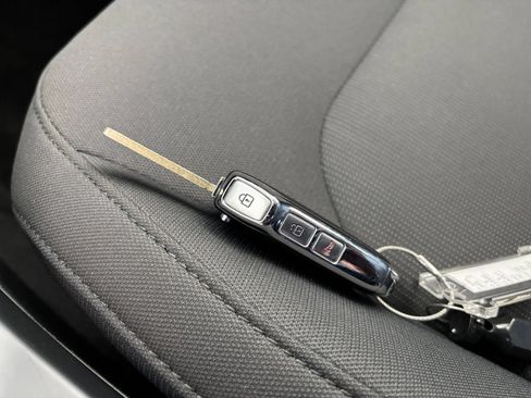 Used 2026 Kia Niro LX FWD image 21