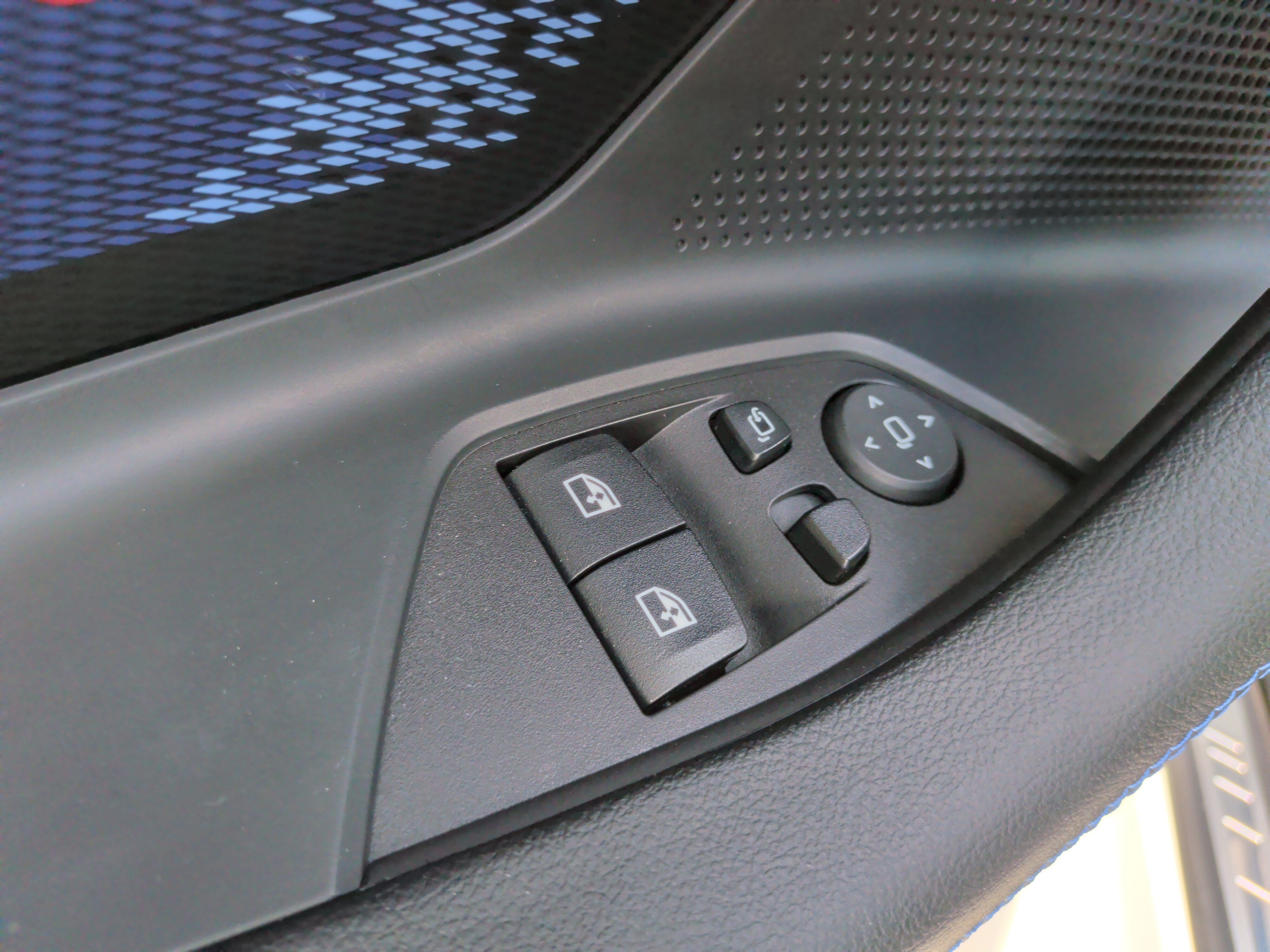 Used 2024 BMW M2 w/ Lighting Package RWD image 30