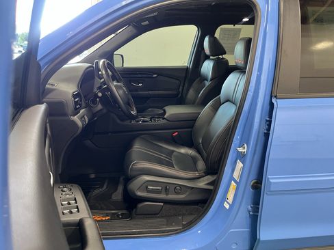 Used 2024 Honda Pilot TrailSport image 23